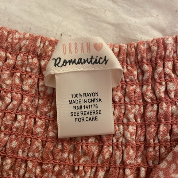 Pink skirt with shorts - Picture 3 of 5